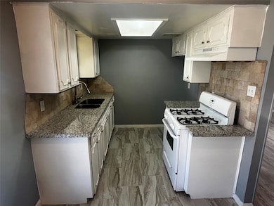 1471 Cool Spring Dr, Houston, TX 77088 - photo 6