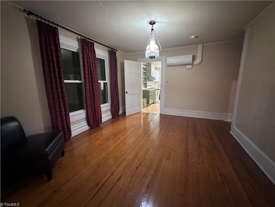 131 N Middleton St, Robbins, NC 27325 - photo 3