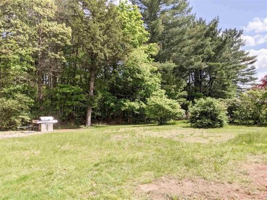 18 Hutchinson St, Nashua, NH 03064 - photo 2