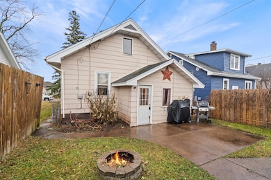 1607 Wyoming Ave, Superior, WI 54880 - photo 2