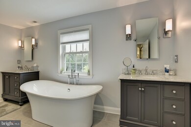 6002 Lakeview Rd, Baltimore, MD 21210 - photo 5