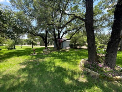 317 Sunrise Dr, Granbury, TX 76049 - photo 3