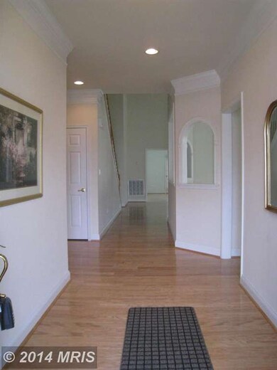 6924 Sunday Silence Ct, Gainesville, VA 20155 - photo 4