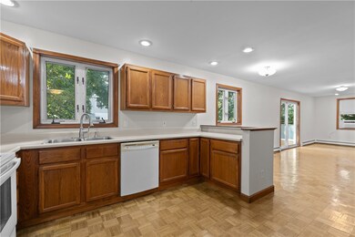 26 Channing St, Newport, RI 02840 - photo 6