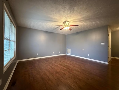 221 Woodview Dr, Nicholasville, KY 40356 - photo 3