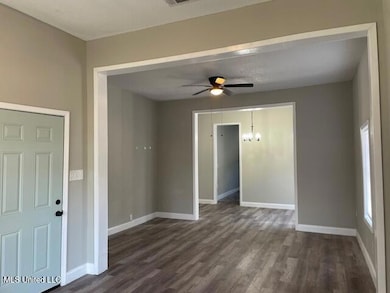 4040 W Pine St, Moss Point, MS 39563 - photo 2