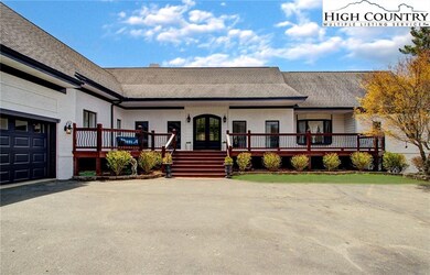 Ample flat parking