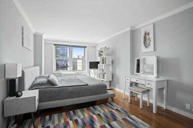 New York Towers unit 15-R, New York, NY 10010 - photo 6