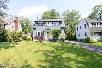 002-1476-Myron-St