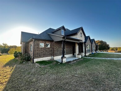 107 Rock Salt Ct, Springtown, TX 76082 - photo 2