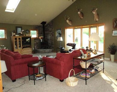 3048 Bradford Ave, Erie, PA 16506 - photo 6