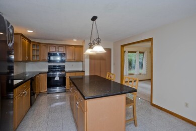 27 Bunker Cir, East Longmeadow, MA 01028 - photo 5