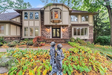 790 Hidden Pine Rd, Bloomfield Hills, MI 48304 - photo 2