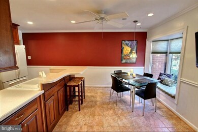 10877 Deborah Dr, Potomac, MD 20854 - photo 3