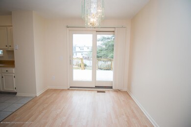 213 Warrington St, Lansing, MI 48911 - photo 5