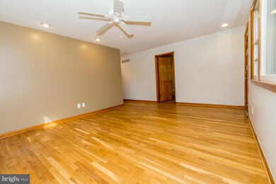 608 Washington Ave, Halethorpe, MD 21227 - photo 6