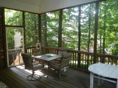 14 Rosebay Ln, Greensboro, NC 27455 - photo 5