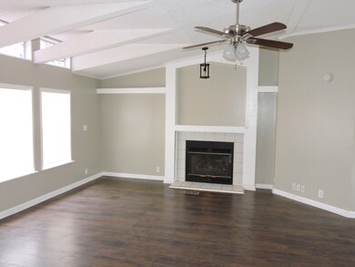 157 Rigney Dr, Manchester, TN 37355 - photo 2