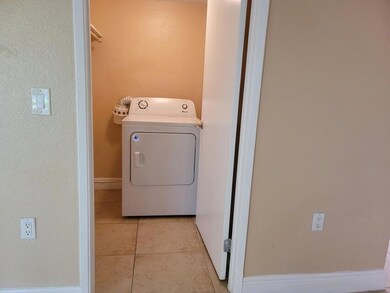 1542 Lake Crystal Dr unit H, West Palm Beach, FL 33411 - photo 7