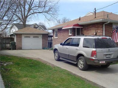 528 Gilmore Ave, North Tonawanda, NY 14120 - photo 2