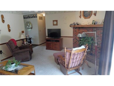 FAMILY ROOM WITH FIREPLACE