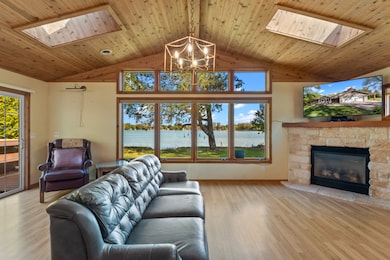 W378S5028 W Pretty Lake Rd, Dousman, WI 53118 - photo 3