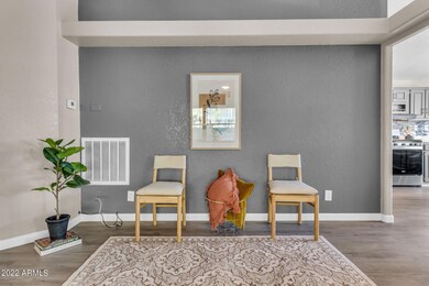 7-web-or-mls-2611 E Aire Libre-7