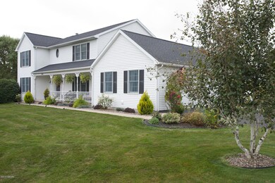 1008 Oriole Cir S, Lock Haven, PA 17745 - photo 2