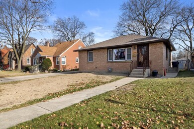 603 N Elmwood Ave, Waukegan, IL 60085 - photo 2