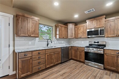 500 Pioneer Ln, Gentry, AR 72734 - photo 3