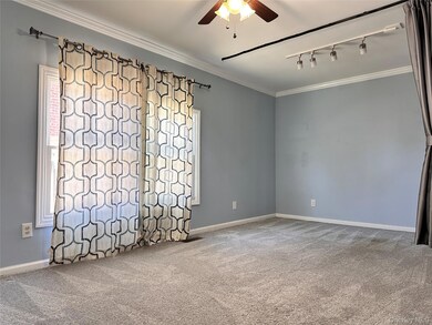 316 S Oyster Bay Rd, Syosset, NY 11791 - photo 7