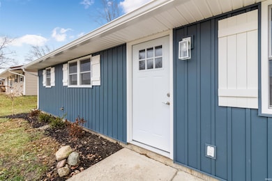 712 Wedgewood Dr, Winchester, IN 47394 - photo 3