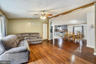 182 Boones Dr, Lothian, MD 20711 - photo 5