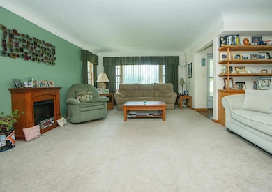 1503 W 8th St, Cedar Falls, IA 50613 - photo 3