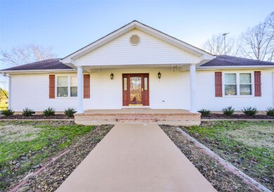 300 Naron Rd, Shelbyville, TN 37160 - photo 2