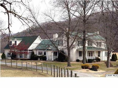 Picturesque Shenandoah Valley farm of 152 acres fr