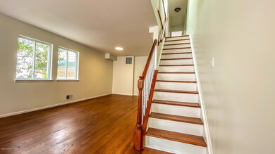 117 Anthony St, Staten Island, NY 10309 - photo 6