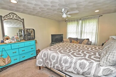 894 Chopmist Hill Rd, North Scituate, RI 02857 - photo 5