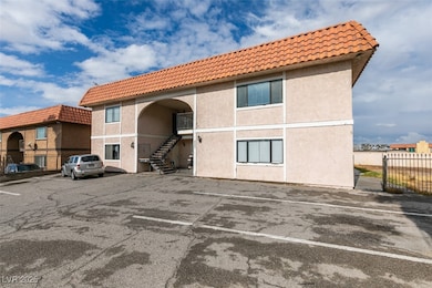 6987 Mendon Ln unit 4, Las Vegas, NV 89156 - photo 3