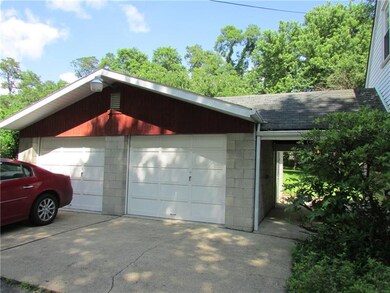 Detached garage and breezeway