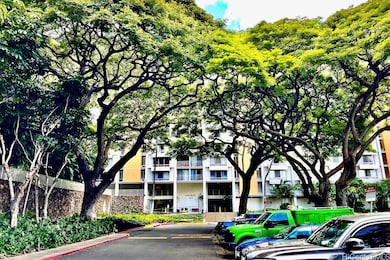 Queen Emma Gardens unit 1230, Honolulu, HI 96817 - photo 4
