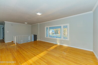 2 Livingroom 1