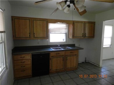 1911 E Beaumont Rd, Columbus, OH 43224 - photo 6