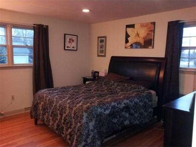 11 Holiday Dr, Fairhaven, MA 02719 - photo 4