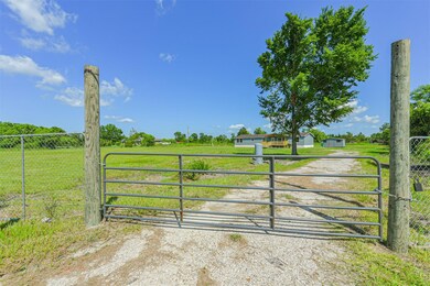 4815 S Highway 35, Alvin, TX 77511 - photo 2