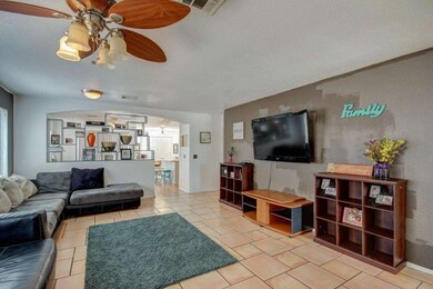 Family Room - 901 E. Mohave