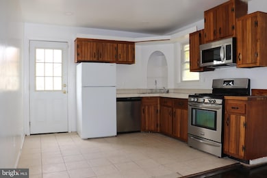 7606 Walker Mill Rd, Capitol Heights, MD 20743 - photo 4