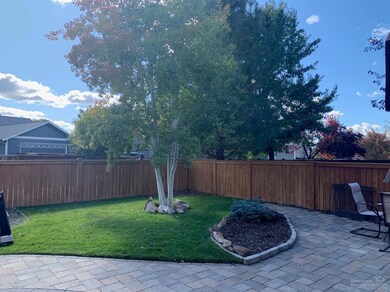 1642 NW Hickory Place, Redmond, OR 97756 - photo 3