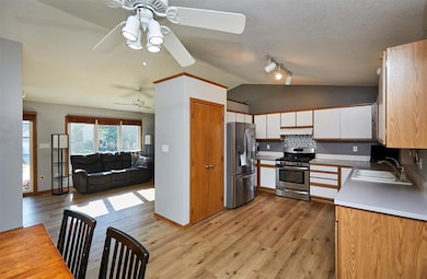 2172 NW 148th St, Clive, IA 50325 - photo 6