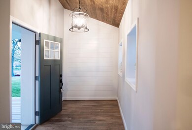 211 Sillery Bay Rd, Pasadena, MD 21122 - photo 6